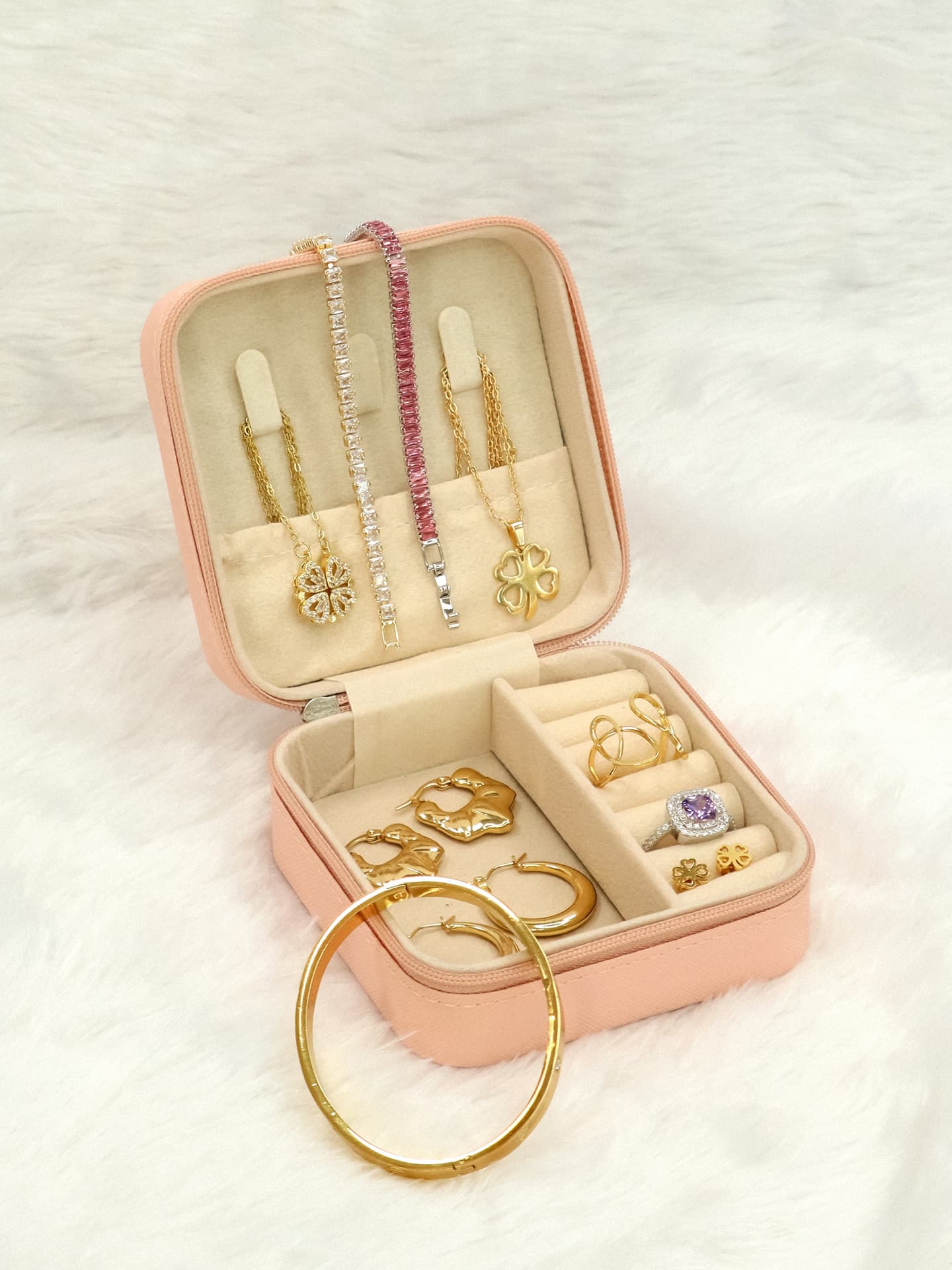 Golden Charm Treasure Case
