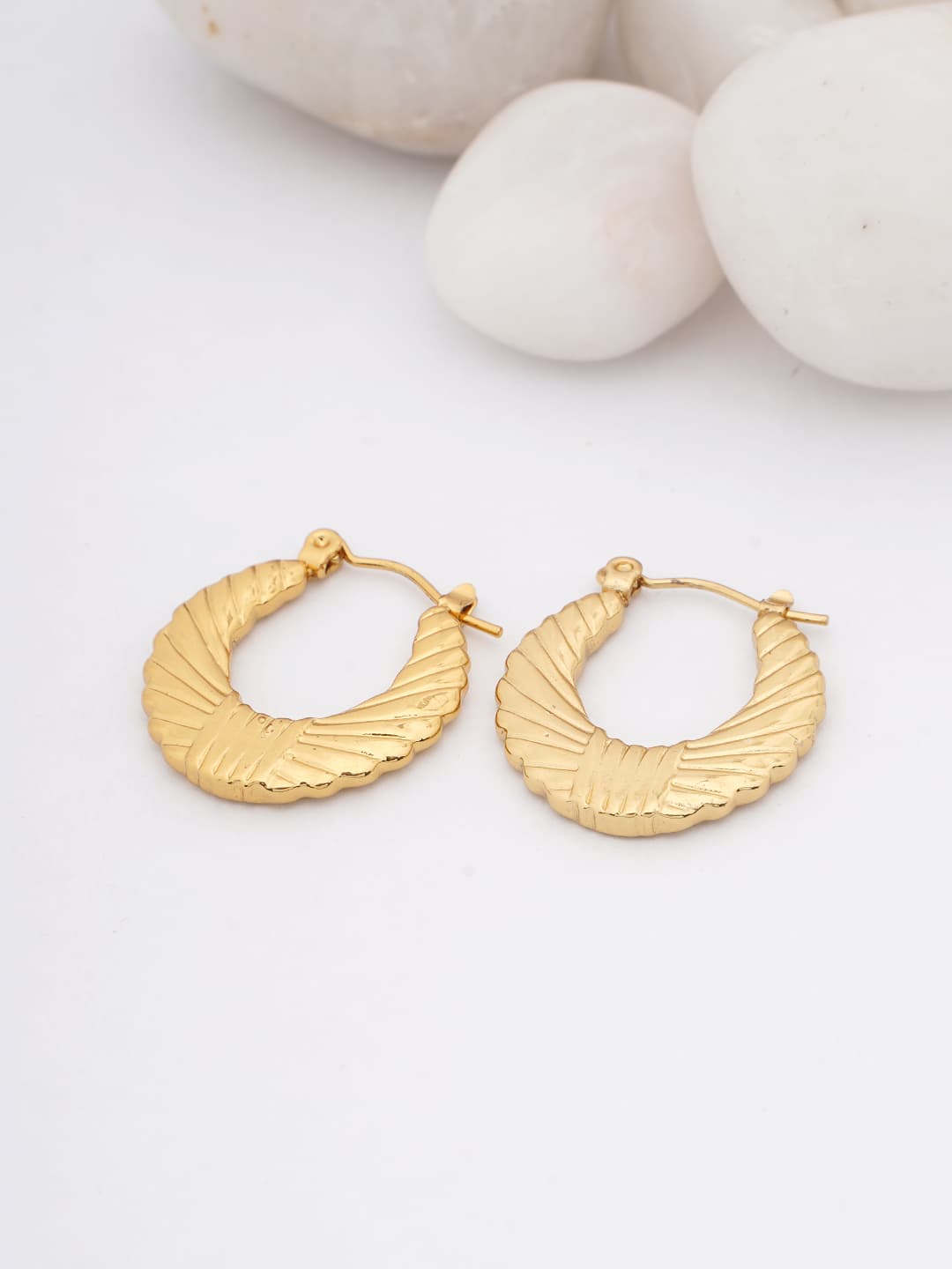 Fan-Textured Gold Hoop Earrings